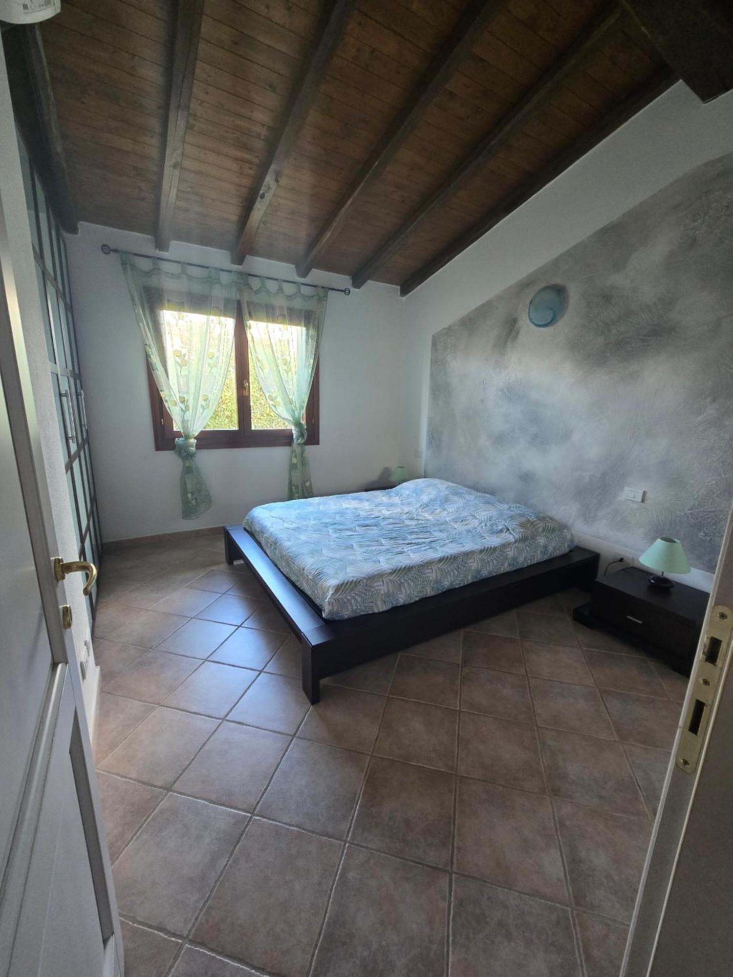 Trilocale Climatizzato L'Oleandro Tanaunella Luaran gambar